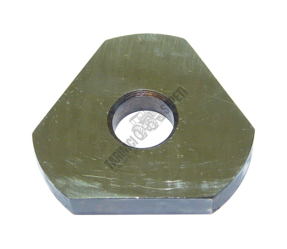 ARKA AKS PULU ÜÇGEN TEK DELİK